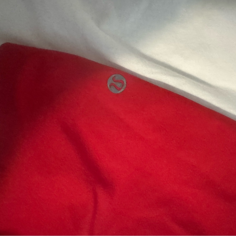 Lululemon Men’s Red Shorts - Picture 4 of 5